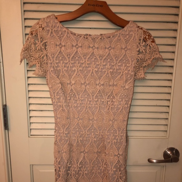 Crochet Scalloped Bebe Tan Dress - Picture 3 of 4